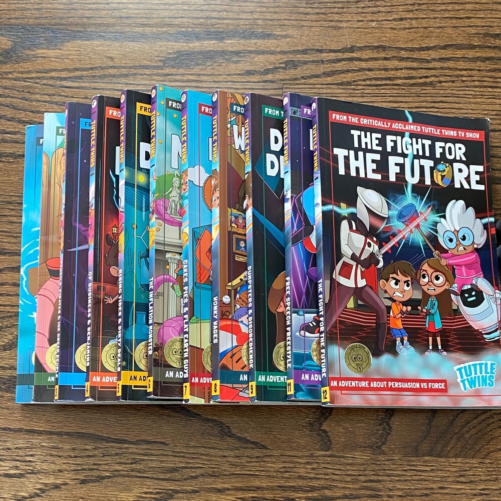 Tuttle Twins Book COMPLETE Set Season One Comics Comic Books - Picture 2 of 6